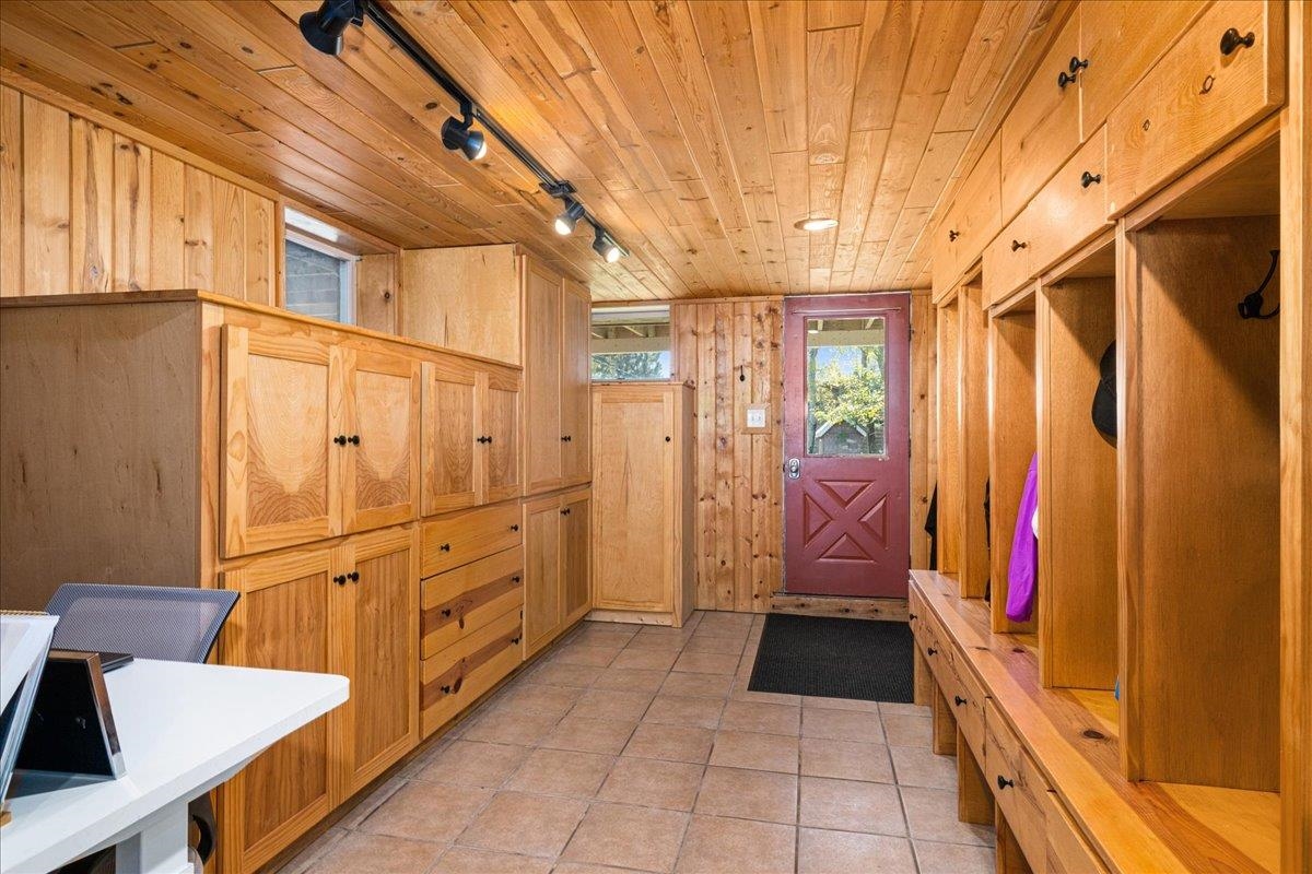 816 15th Avenue Two Harbors, MN 55616 - Photo 27 of 43