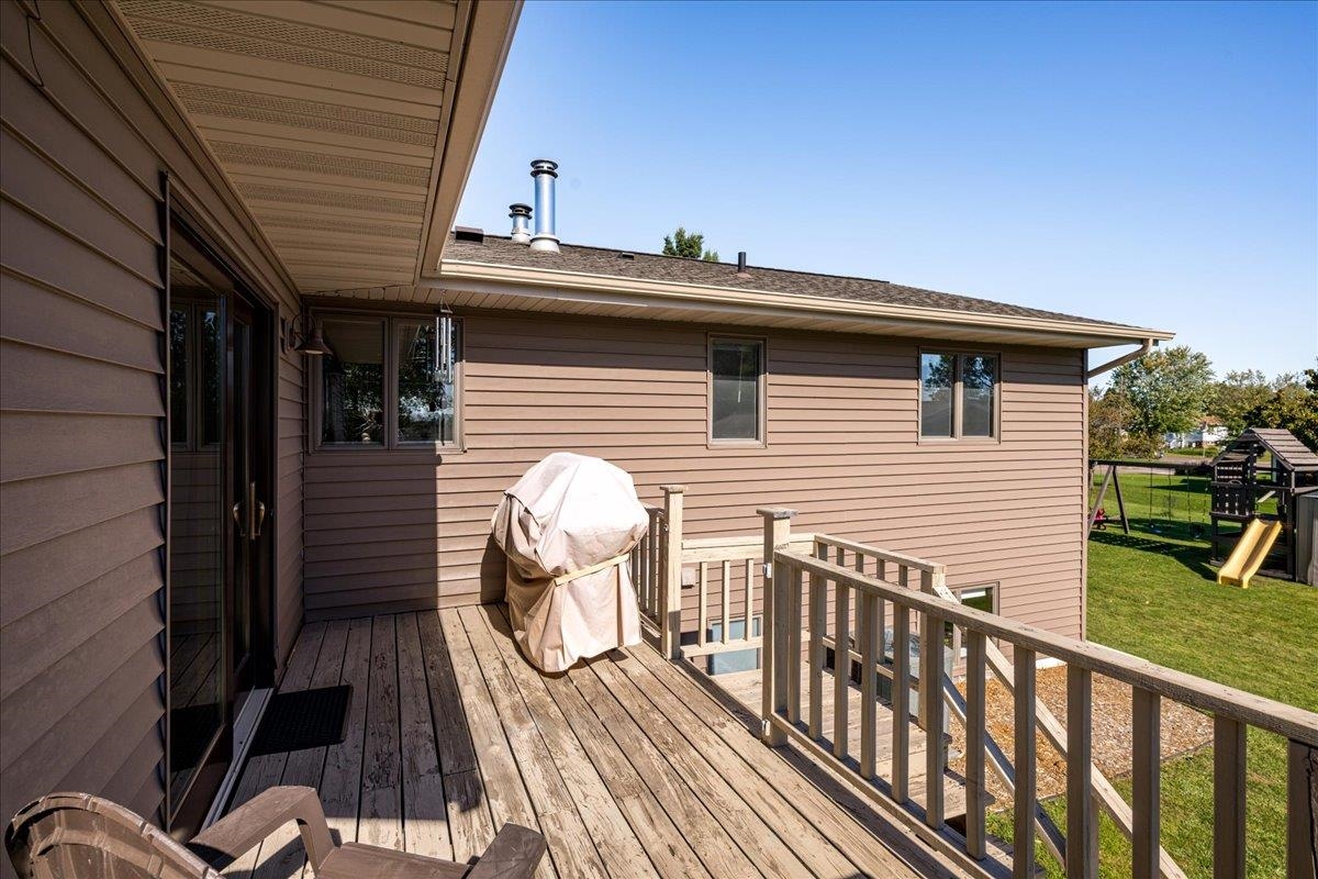 816 15th Avenue Two Harbors, MN 55616 - Photo 31 of 43