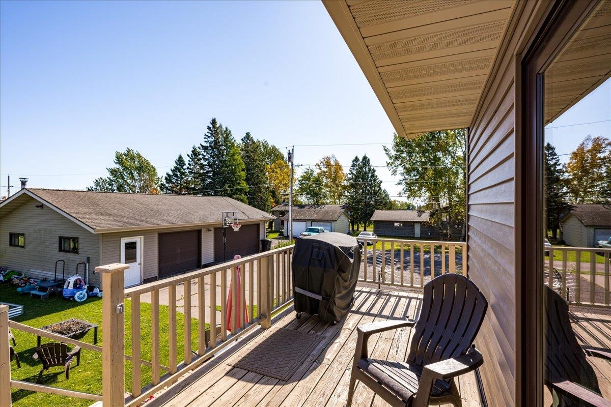 816 15th Avenue Two Harbors, MN 55616 - Photo 32 of 43