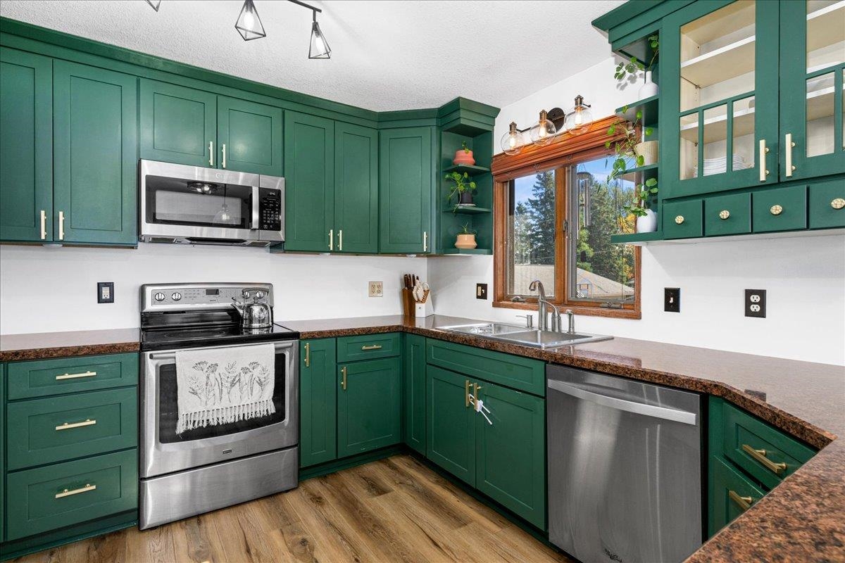 816 15th Avenue Two Harbors, MN 55616 - Photo 5 of 43