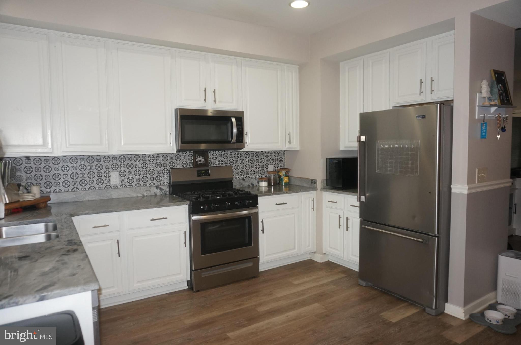 429 Locust Street Lancaster, PA 17602 - Photo 7 of 19