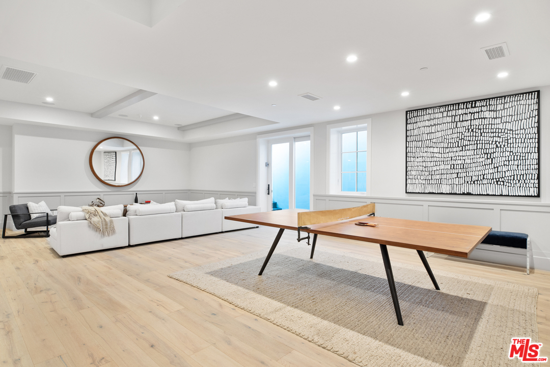 829 Greentree Road Pacific Palisades, CA 90402 - Photo 38 of 50