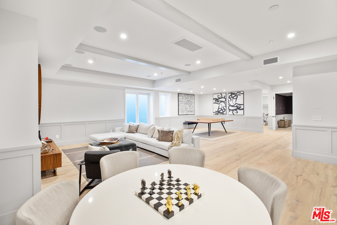 829 Greentree Road Pacific Palisades, CA 90402 - Photo 42 of 50