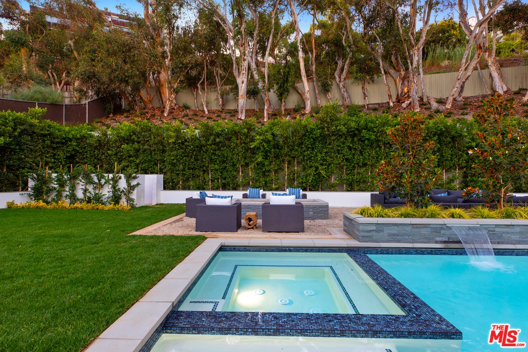 829 Greentree Road Pacific Palisades, CA 90402 - Photo 47 of 50