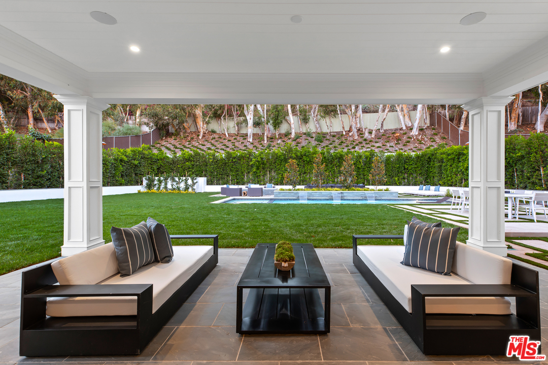 829 Greentree Road Pacific Palisades, CA 90402 - Photo 6 of 50