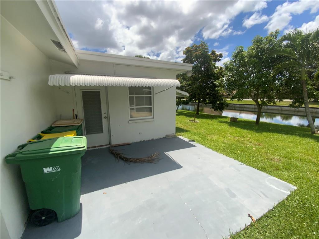 7104 Northwest 70th Street Tamarac, FL 33321 - Photo 28 of 30 a view of outdoor space and yard