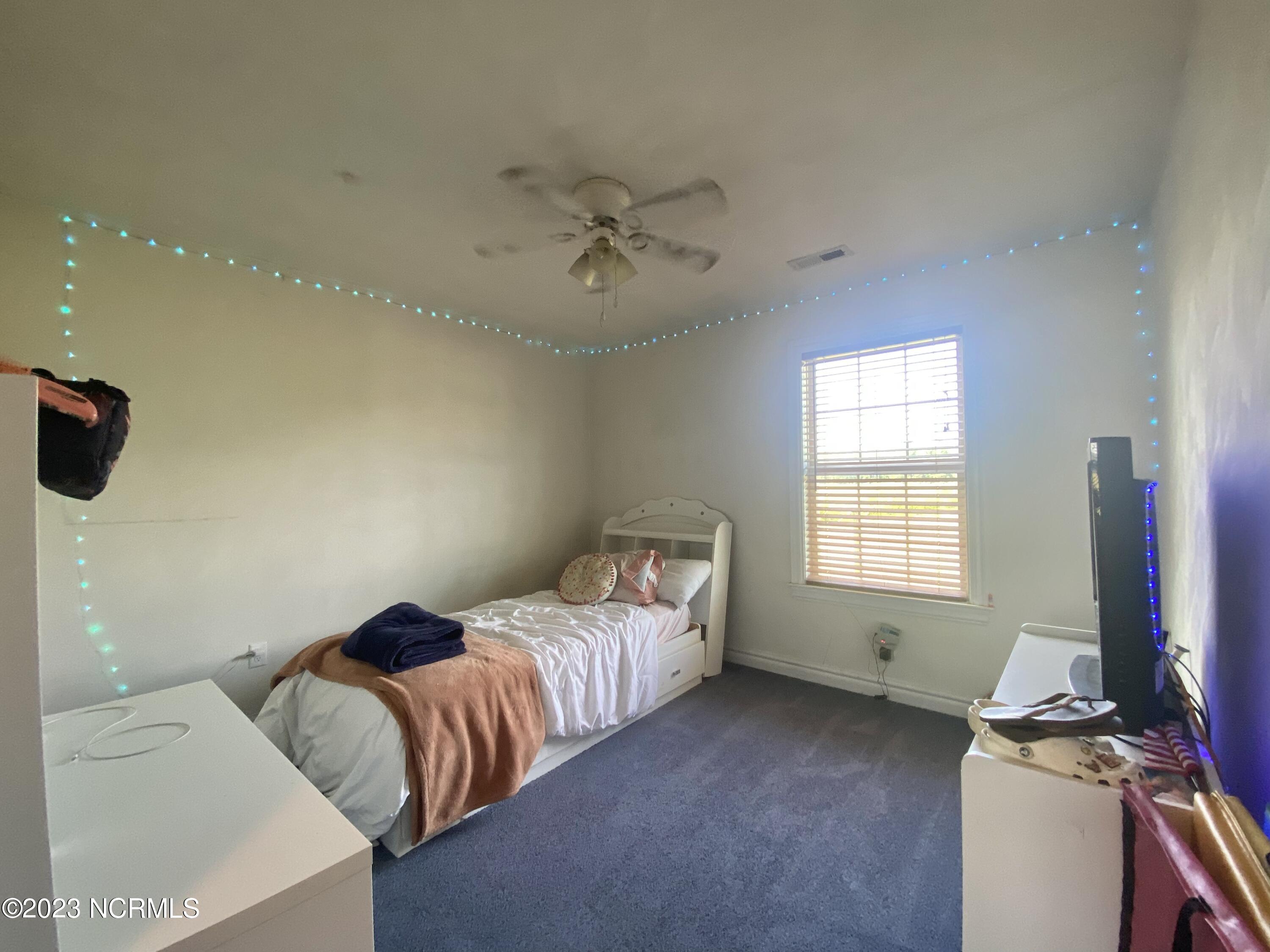 235 South Currituck Road Currituck, NC 27929 - Photo 7 of 11 Bedroom 2