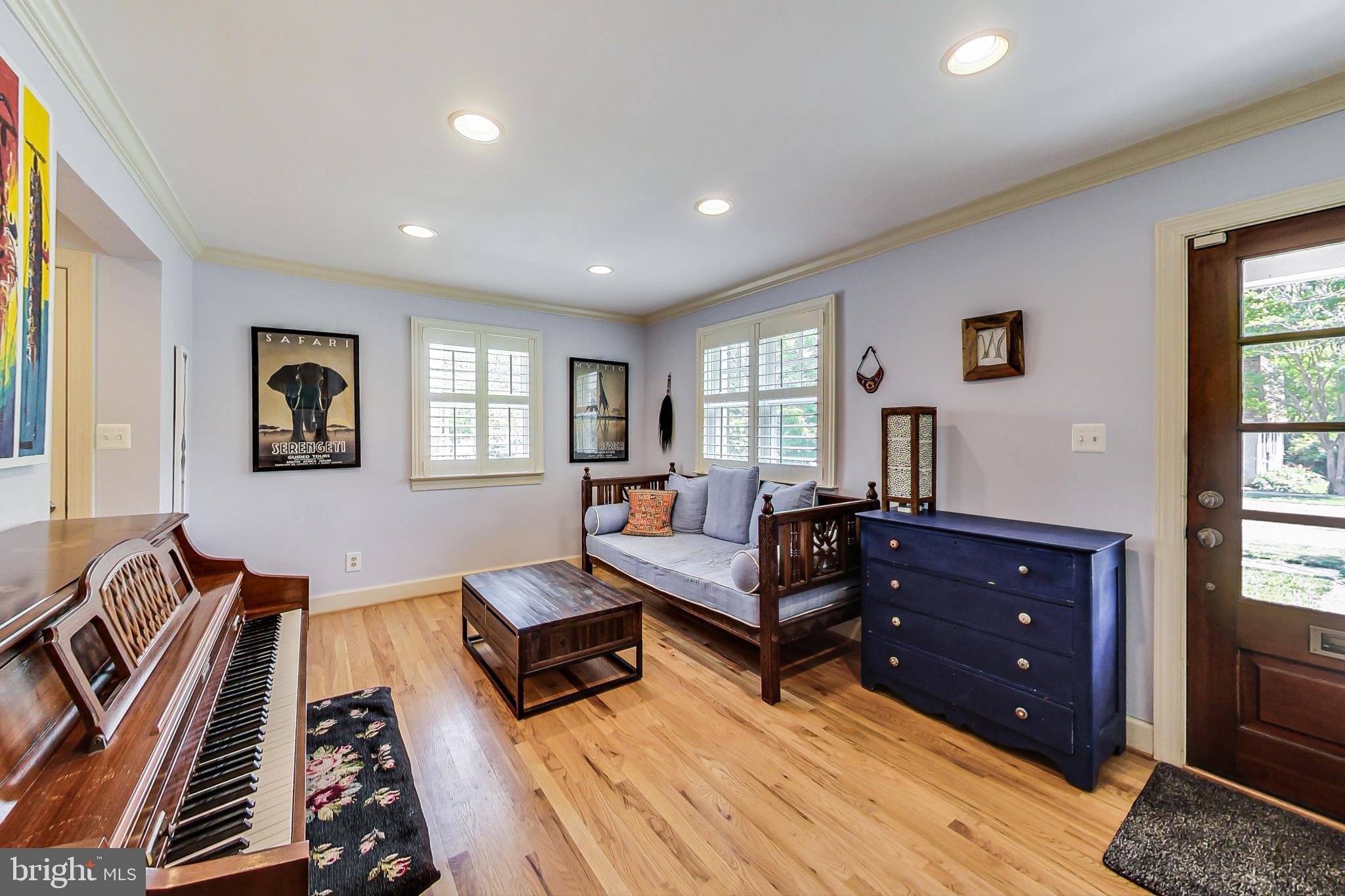 4403 Edgefield Road Kensington, MD 20895 - Photo 3 of 59