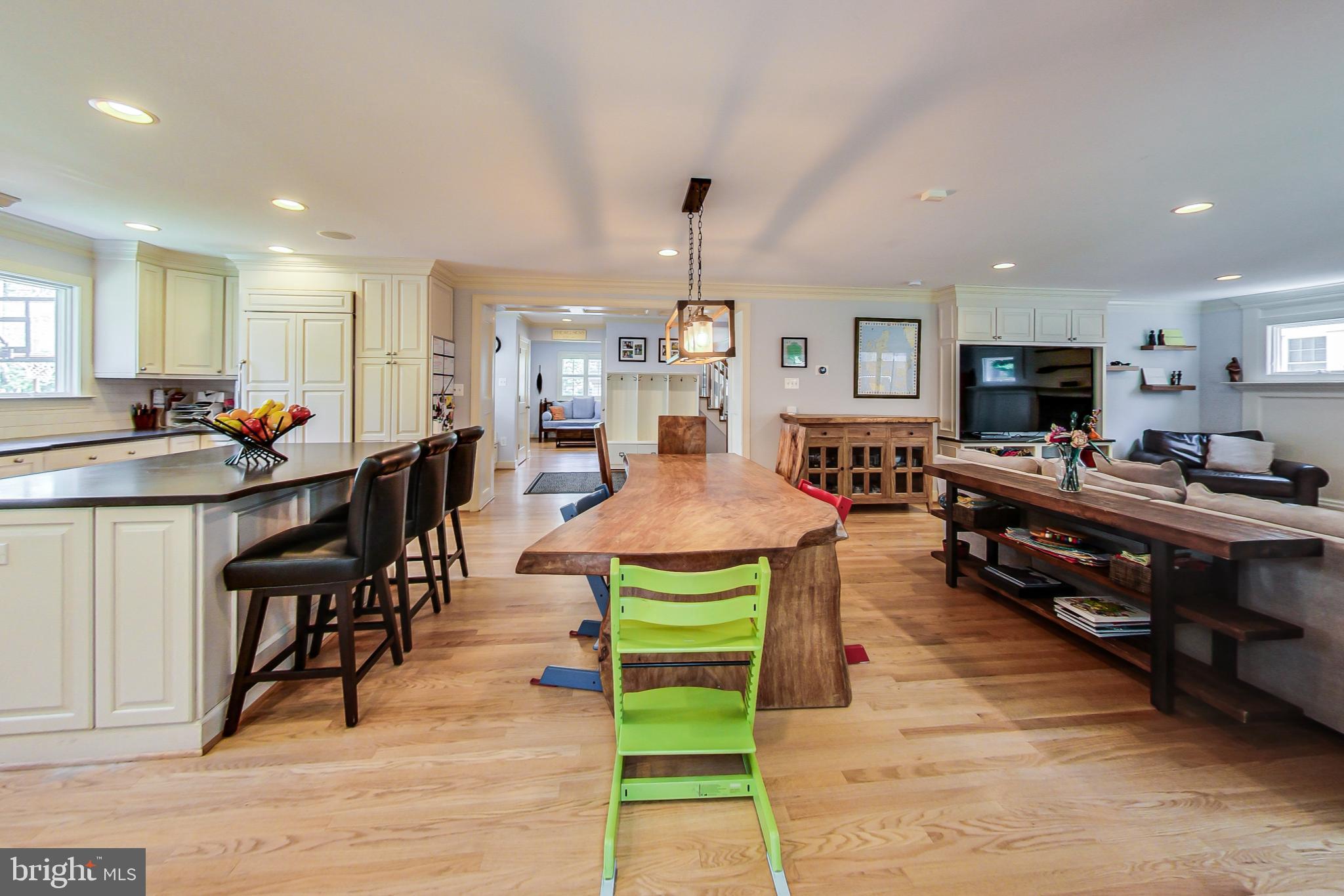 4403 Edgefield Road Kensington, MD 20895 - Photo 7 of 59