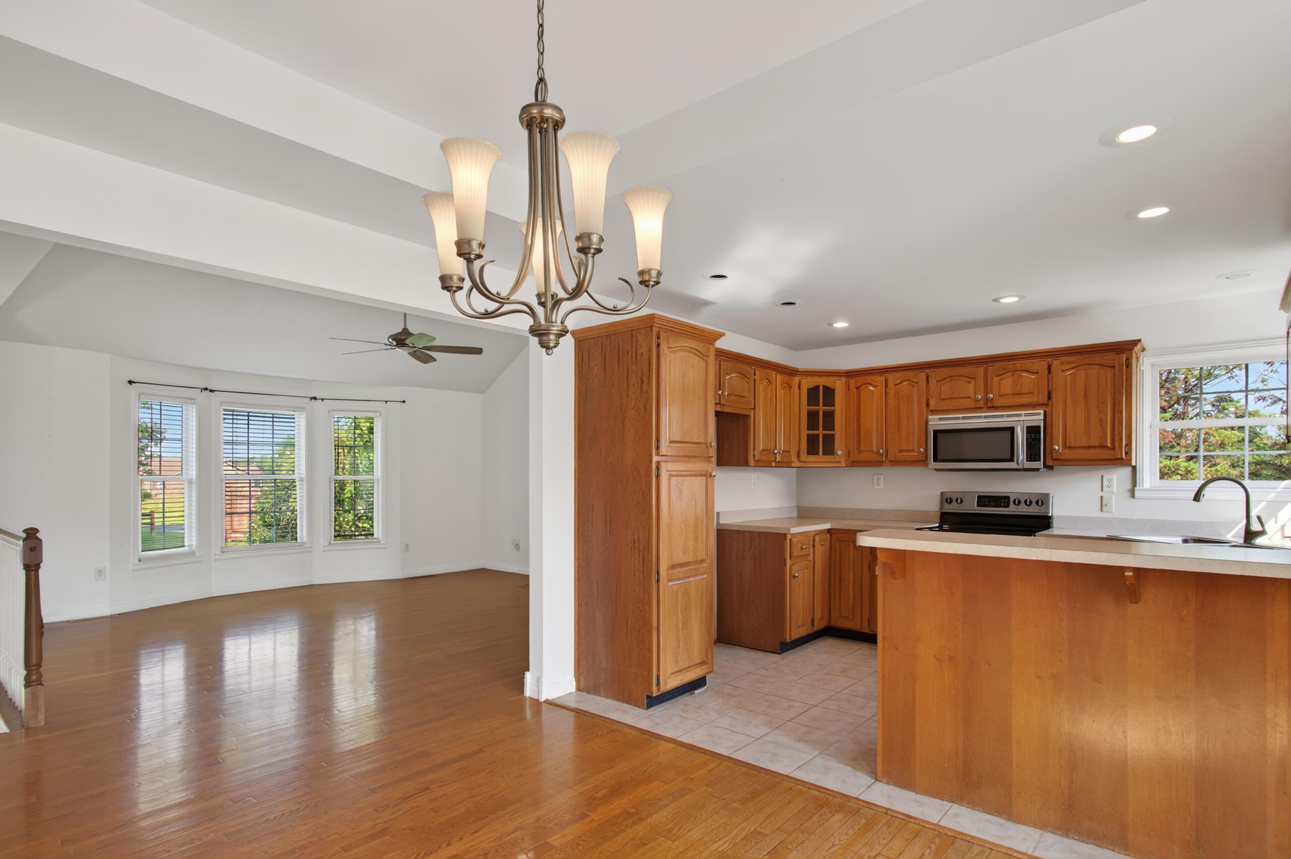 364 Ridgeview Drive Berea, KY 40403 - Photo 28 of 48 Kitchen & Dining