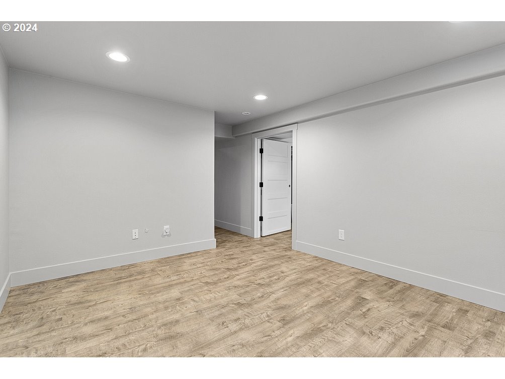 5360 Southeast Chase Road Gresham, OR 97080 - Photo 38 of 48 a view of an empty room
