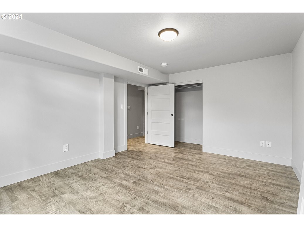 5360 Southeast Chase Road Gresham, OR 97080 - Photo 39 of 48 a view of an empty room