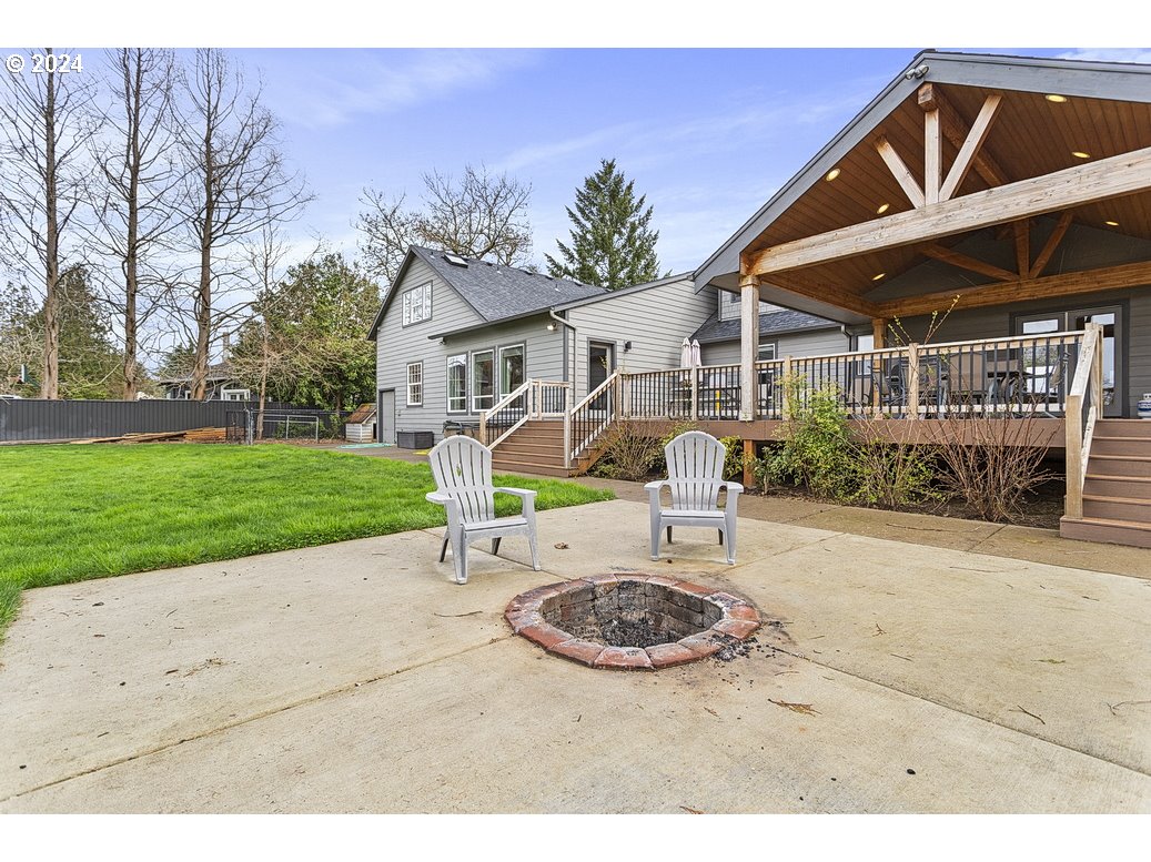 5360 Southeast Chase Road Gresham, OR 97080 - Photo 44 of 48 a view of a backyard with a patio