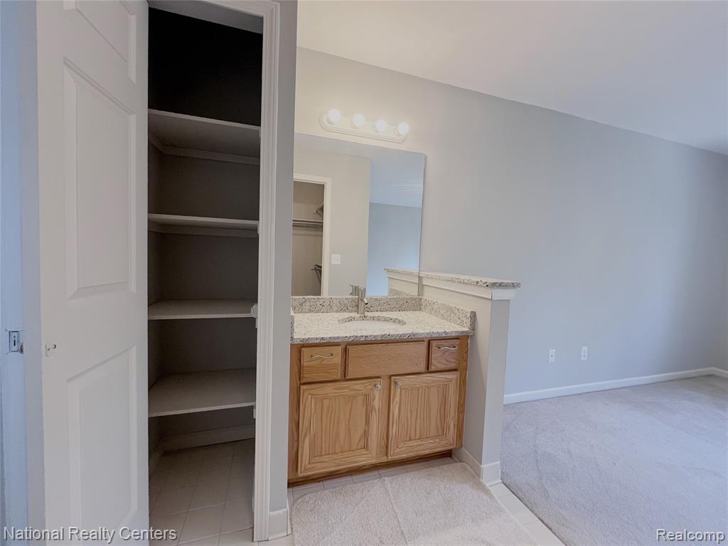 2056 Somerville Road Rochester Hills, MI 48307 - Photo 59 of 84