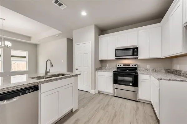 $2,100 | 3012 Silver Street, Greenville, TX 75401