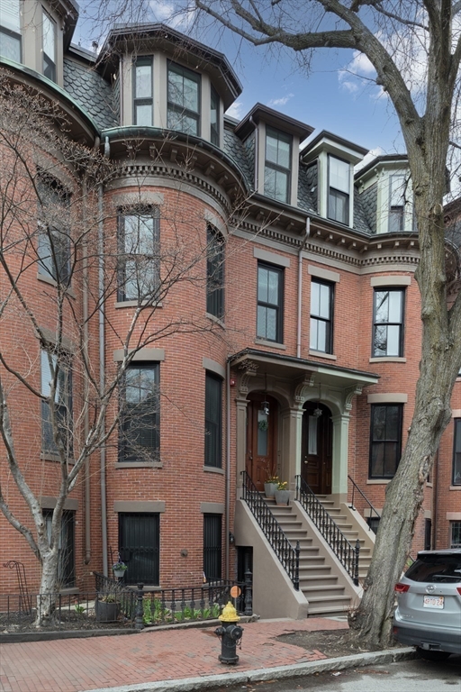 95 Appleton Street, Unit 2 Boston, MA 02116 - Photo 30 of 32 a front view of a multi story residential apartment building