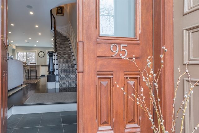 a view of entryway and hall