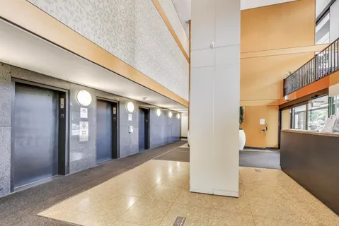$155,000 | 4343 North Clarendon Avenue, Unit 1408, Chicago, IL 60613