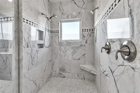 $3,950,000 | 718 Key Royale Drive, Holmes Beach, FL 34217