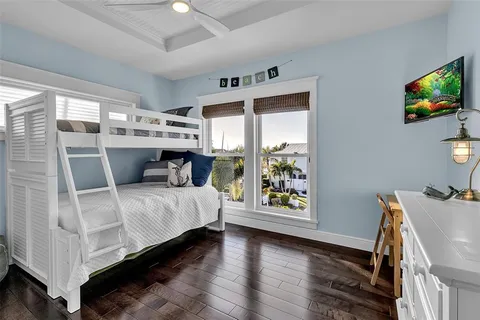 $3,950,000 | 718 Key Royale Drive, Holmes Beach, FL 34217