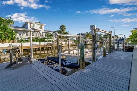 $3,950,000 | 718 Key Royale Drive, Holmes Beach, FL 34217