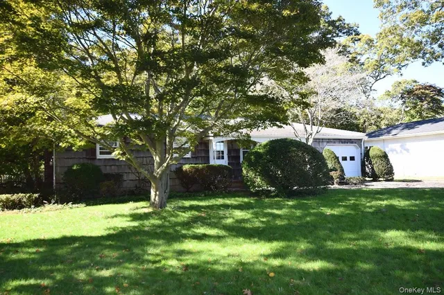 $510,000 | 190 South Dunton Avenue, East Patchogue, NY 11772