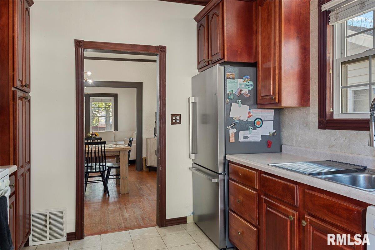 424 South Adelia Street Springfield, IL 62704 - Photo 14 of 37 Gallery Image 14