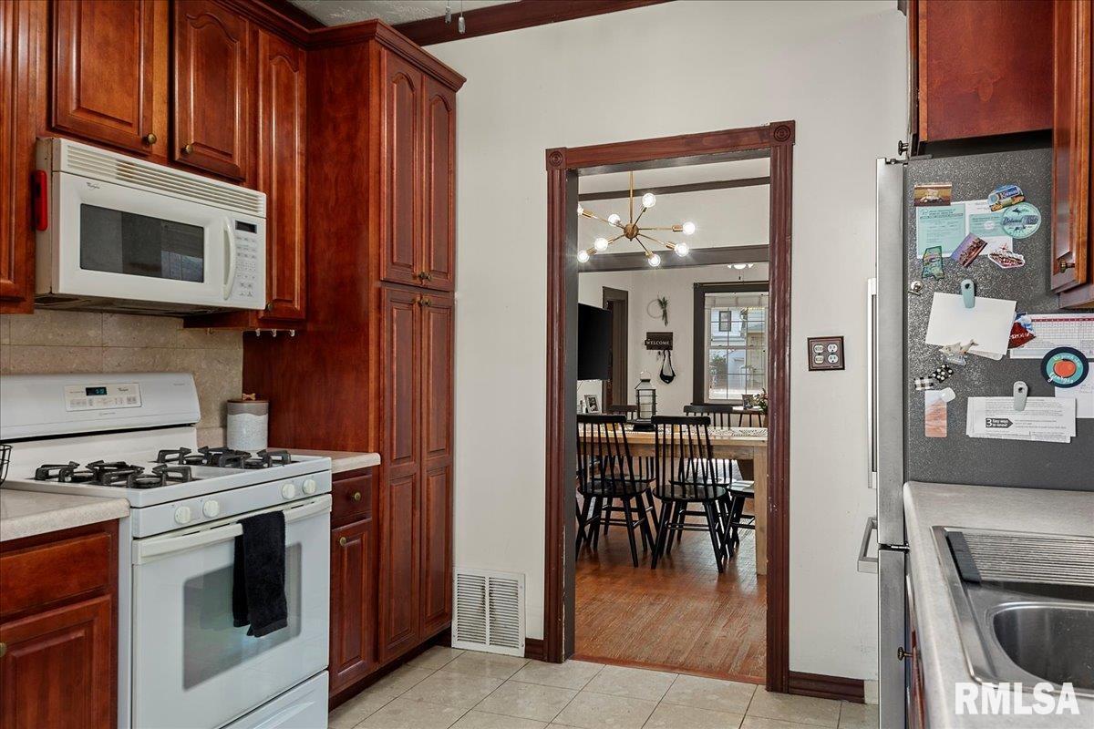 424 South Adelia Street Springfield, IL 62704 - Photo 15 of 37 Gallery Image 15