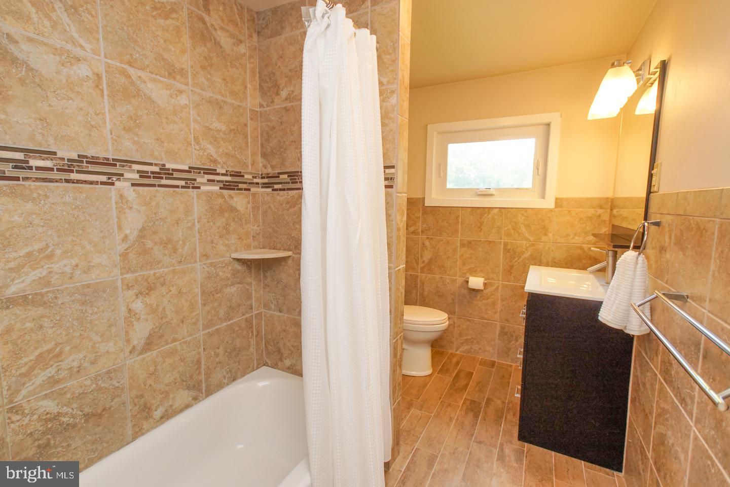 1221 Cedar Road Ambler, PA 19002 - Photo 5 of 21 Gallery Image 5