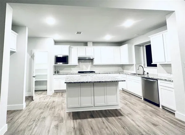 $2,800 | 6242 Lake Brook Drive, Celina, TX 75009