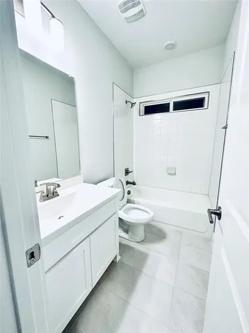 $2,800 | 6242 Lake Brook Drive, Pilot Point, TX 76258