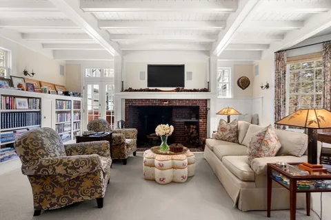 $3,950,000 | 4 Claybrook Road, Dover, MA 02030