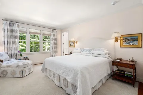 $3,950,000 | 4 Claybrook Road, Dover, MA 02030