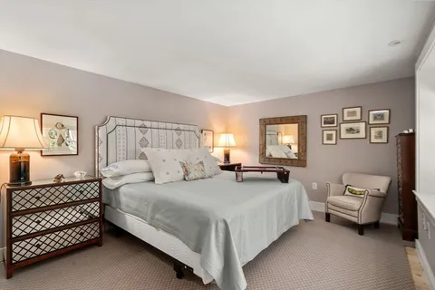 $3,950,000 | 4 Claybrook Road, Dover, MA 02030