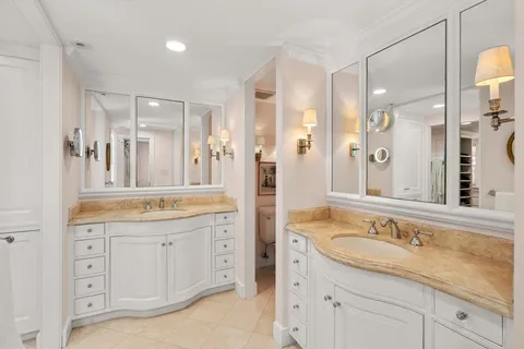 $3,950,000 | 4 Claybrook Road, Dover, MA 02030