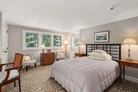 $3,950,000 | 4 Claybrook Road, Dover, MA 02030