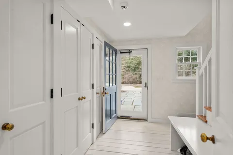 $3,950,000 | 4 Claybrook Road, Dover, MA 02030