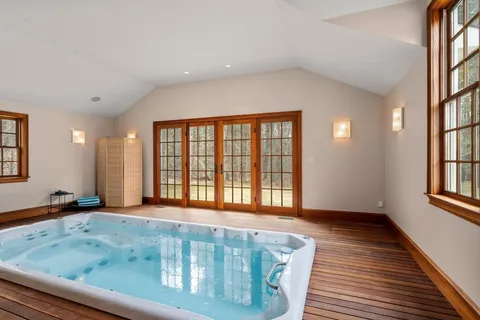 $3,950,000 | 4 Claybrook Road, Dover, MA 02030