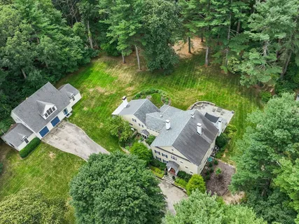 $3,950,000 | 4 Claybrook Road, Dover, MA 02030
