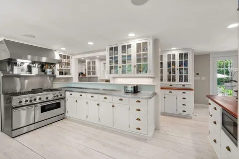 $3,950,000 | 4 Claybrook Road, Dover, MA 02030