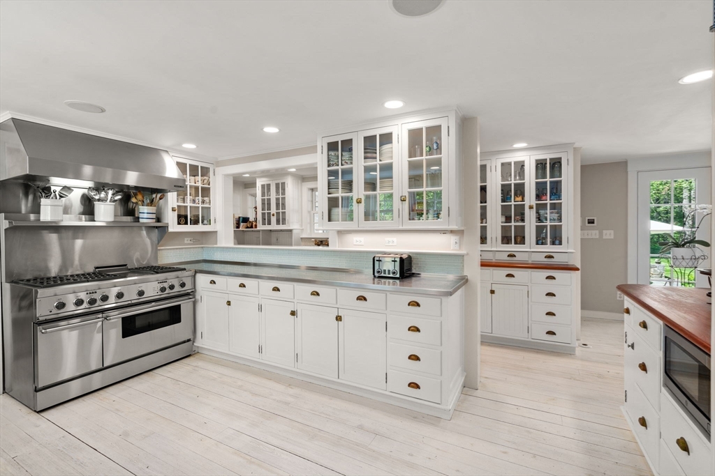 4 Claybrook Road Dover, MA 02030 - Photo 7 of 39