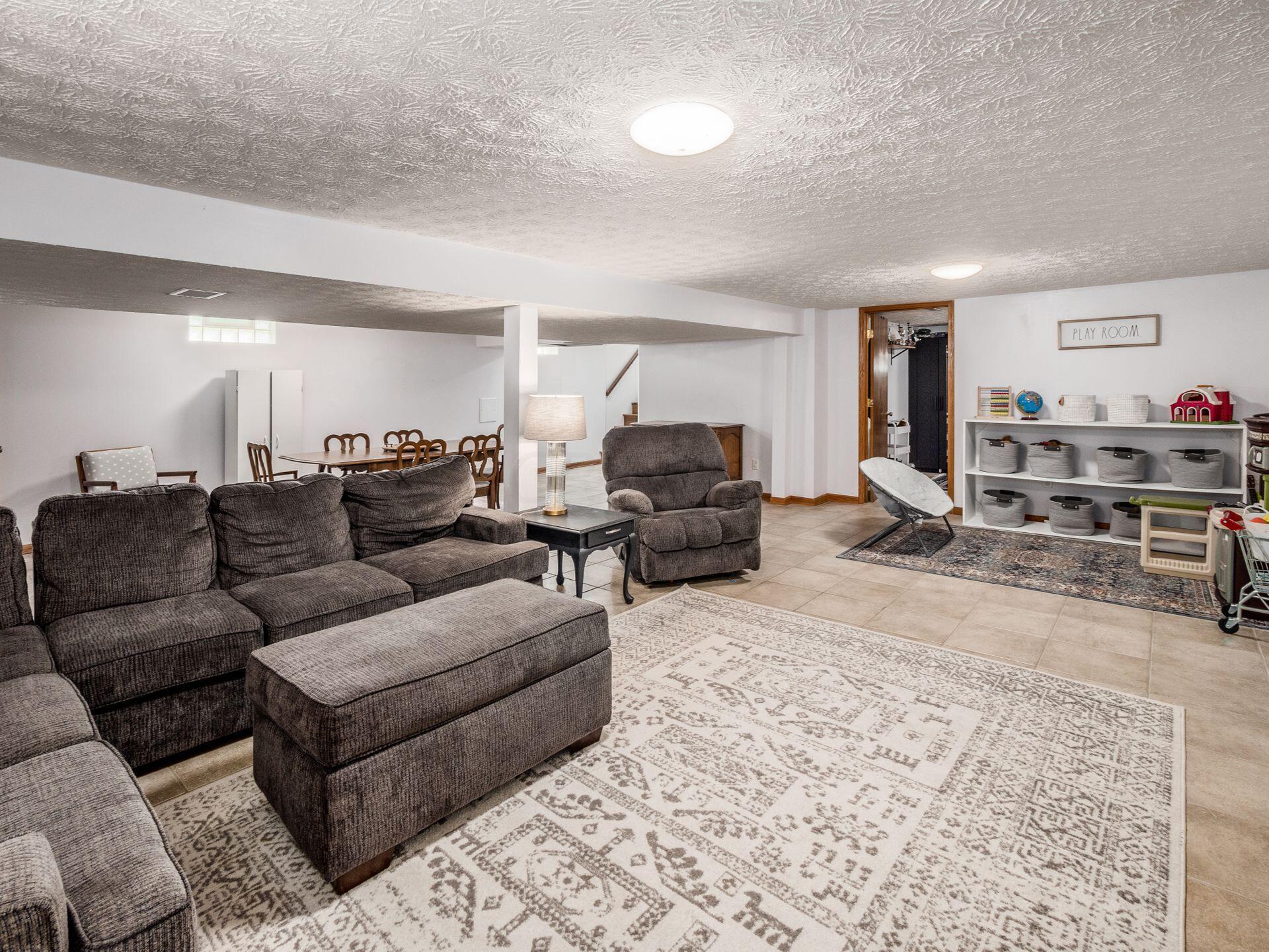 1295 Greenleaf Road Columbus, OH 43223 - Photo 18 of 24 030_291f_A 1295 Greenleaf 058