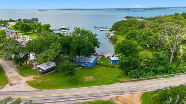 $299,000 | 711 Lakewood Drive, Burnet, TX 78611