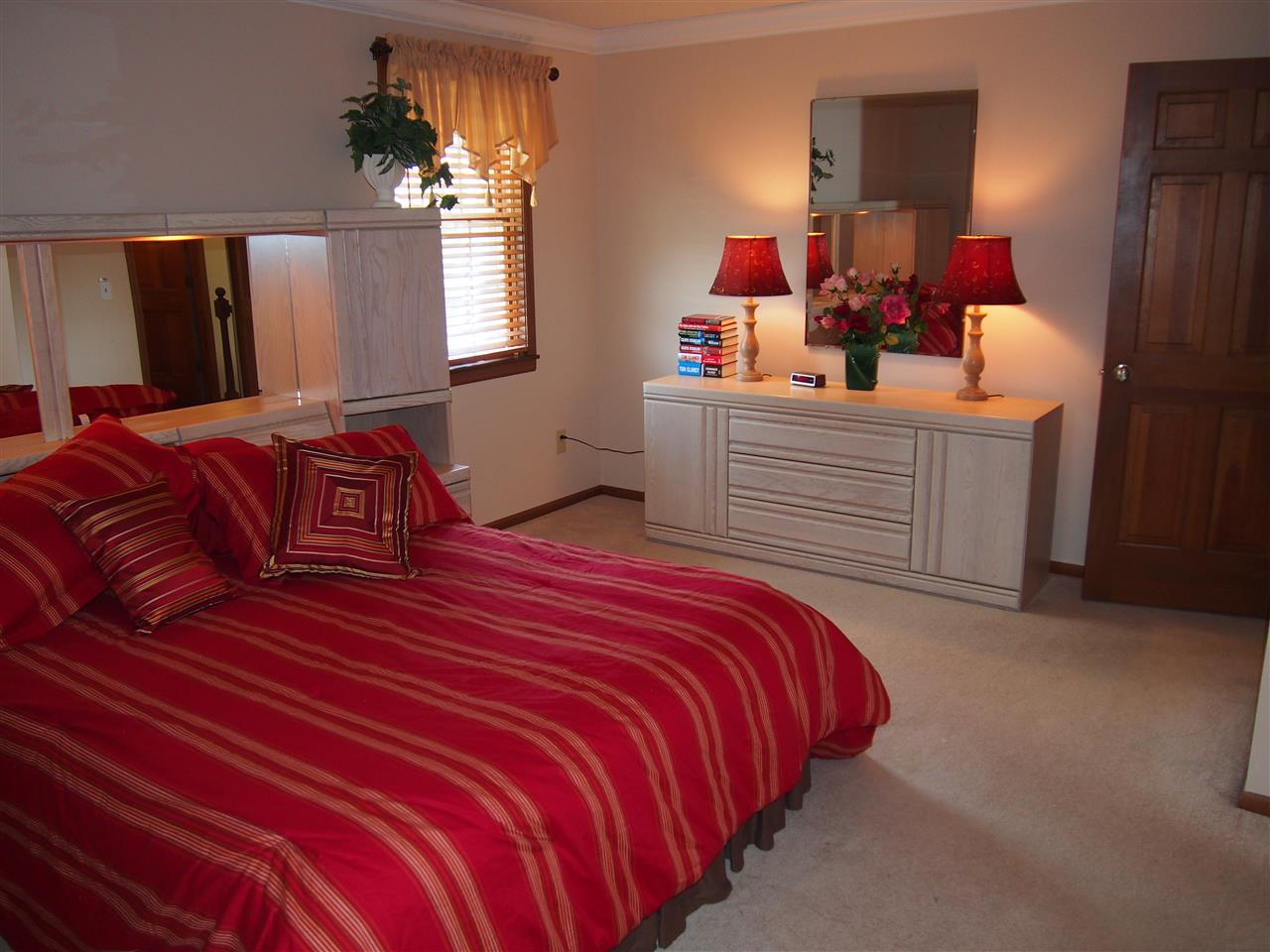 422 West Gump Road Fort Wayne, IN 46845 - Photo 14 of 35 Gallery Image 14