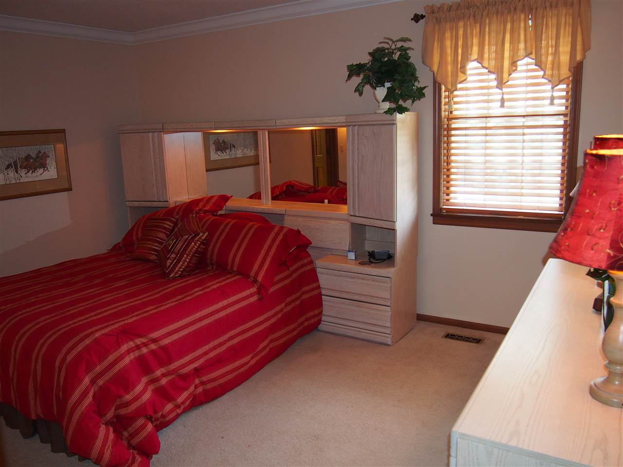 422 West Gump Road Fort Wayne, IN 46845 - Photo 15 of 35 Gallery Image 15