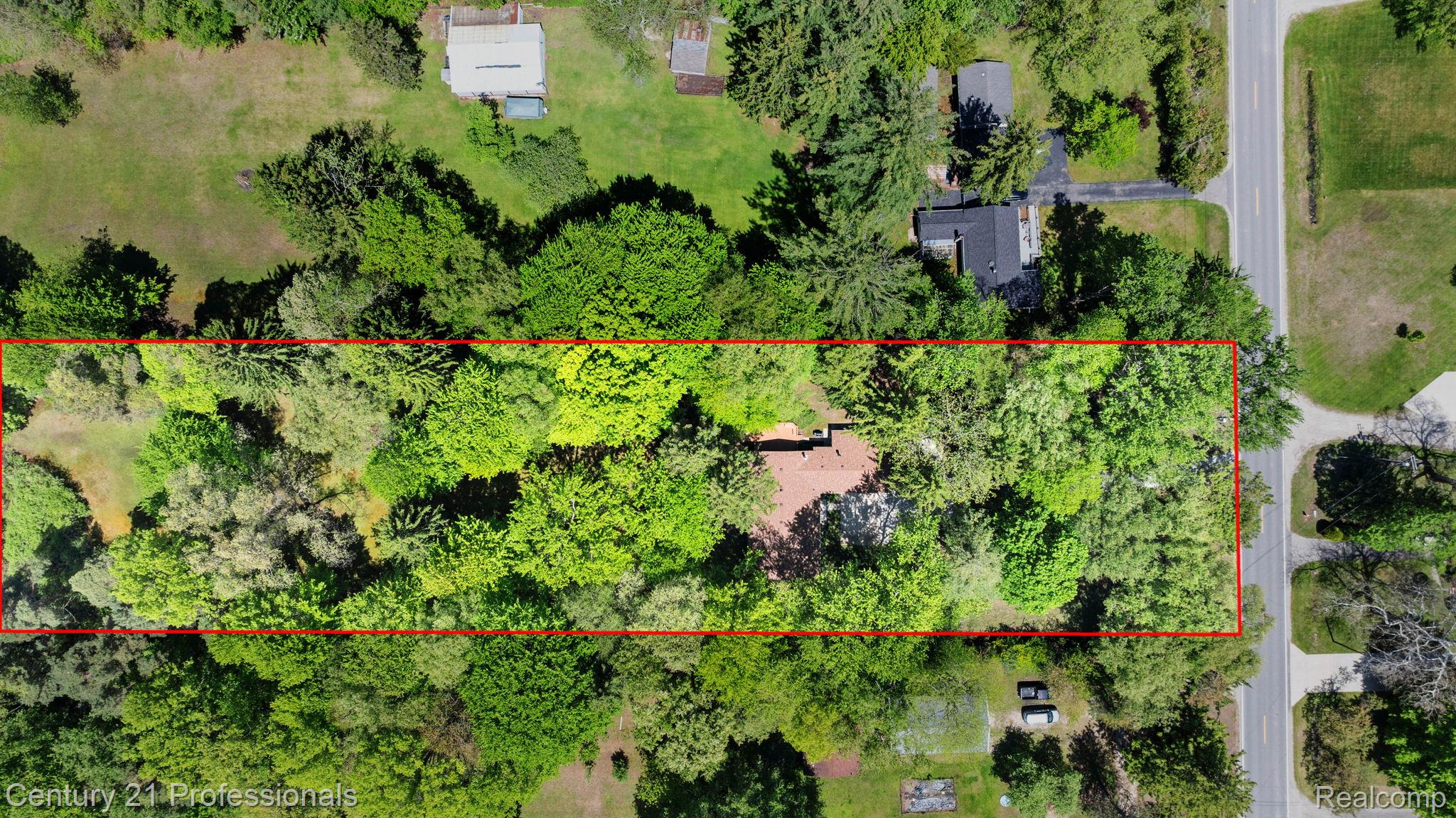 8638 Stone Road Algonac, MI 48001 - Photo 65 of 70 Aerial view of property and surrounding area with property boundaries highlighted