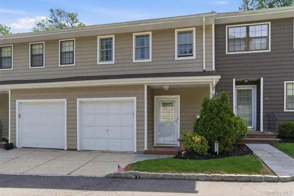 $799,000 | 13 Pine Street, Huntington, NY 11743