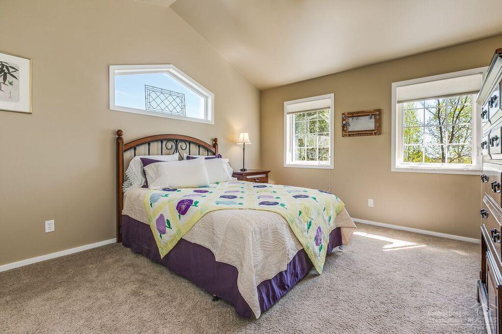 20440 Harper Road Bend, OR 97703 - Photo 16 of 25 Additional Photo