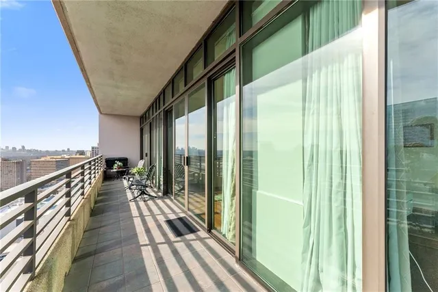 $1,100,000 | 750 Park Avenue Northeast, Unit 29E, Atlanta, GA 30326