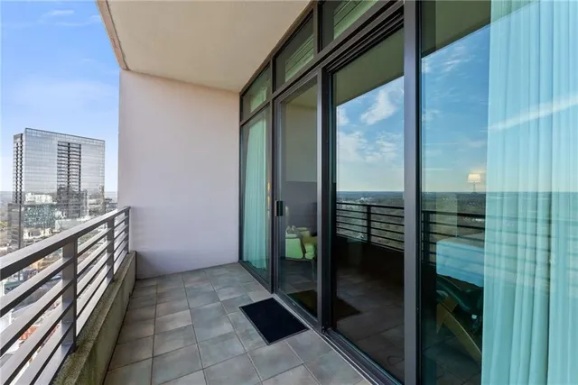 $1,100,000 | 750 Park Avenue Northeast, Unit 29E, Atlanta, GA 30326